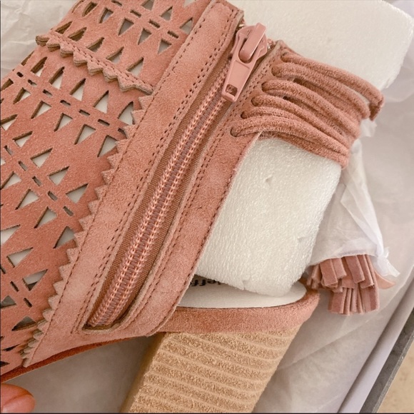 Jeffrey Campbell Ottawa Sandal - Picture 5 of 8